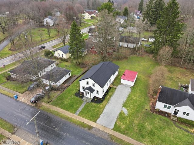 13829 Carlton Street, Burton, OH 44021