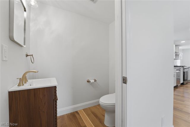 13829 Carlton Street, Burton, OH 44021