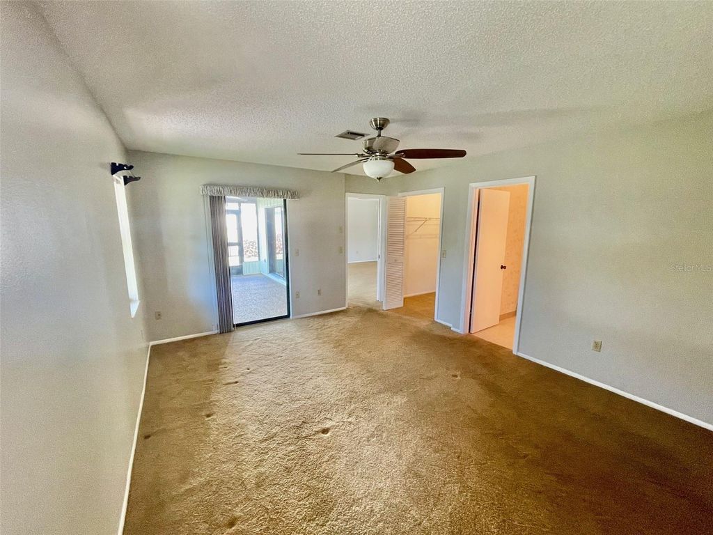 Image 24 of property listing at 137 DRIFTING SANDS DRIVE, Venice, FL 34293