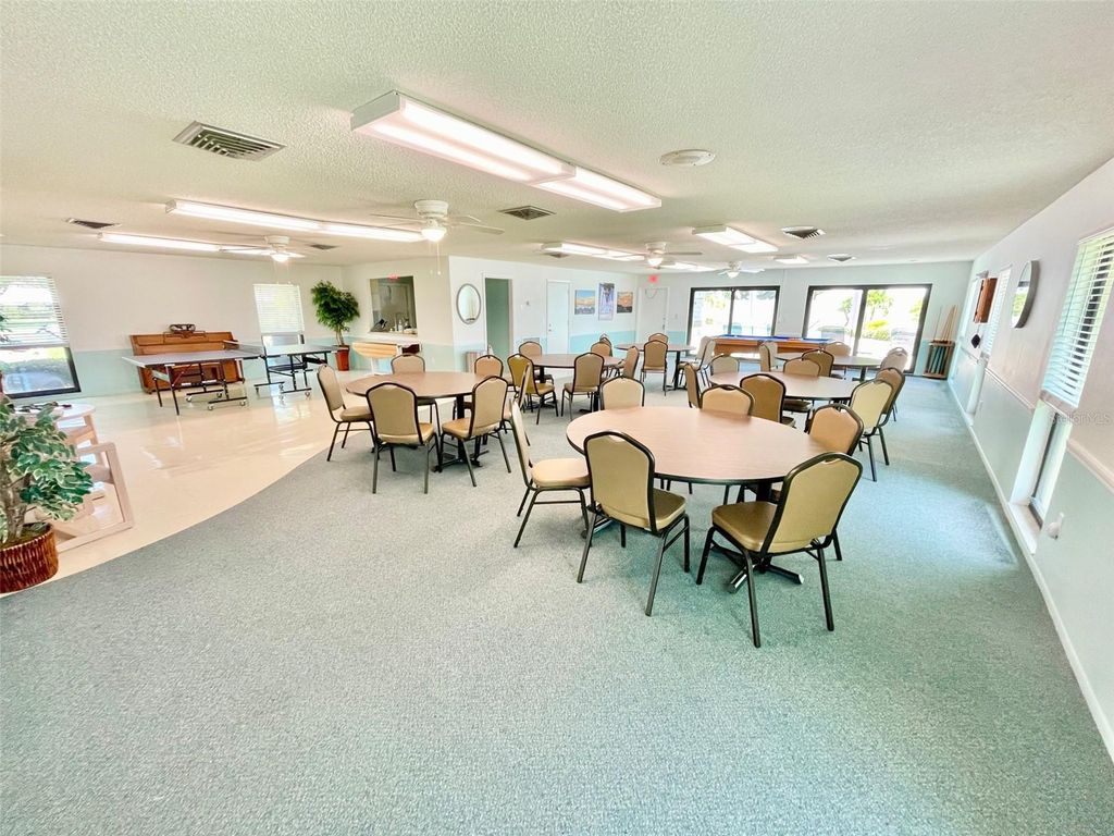 Image 42 of property listing at 137 DRIFTING SANDS DRIVE, Venice, FL 34293