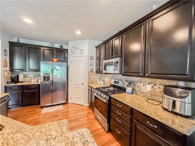 4006 Fieldcrest Dr, South Fayette, PA 15017