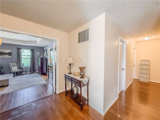 4006 Fieldcrest Dr, South Fayette, PA 15017
