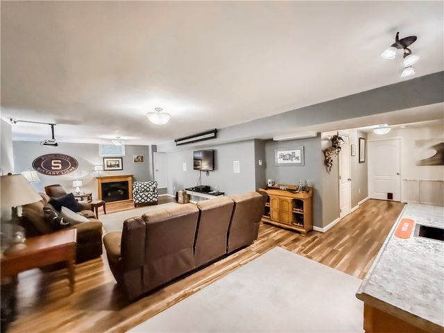 4006 Fieldcrest Dr, South Fayette, PA 15017