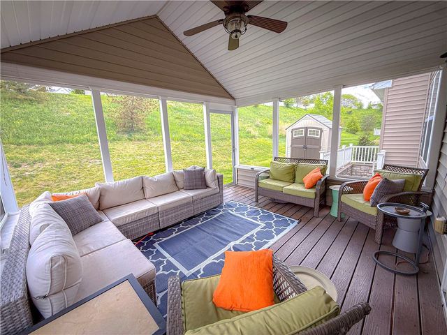 4006 Fieldcrest Dr, South Fayette, PA 15017