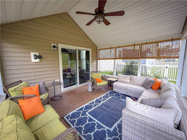 4006 Fieldcrest Dr, South Fayette, PA 15017