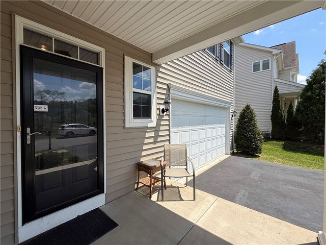 4006 Fieldcrest Dr, South Fayette, PA 15017