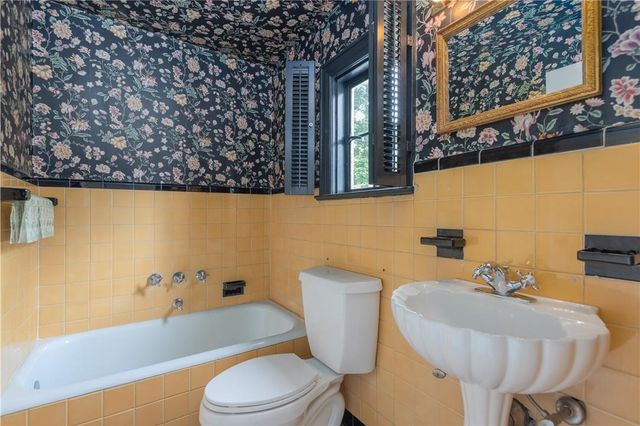 25 Eastfield Road, Mount Vernon, NY 10552