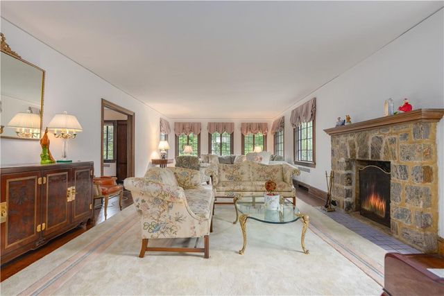 25 Eastfield Road, Mount Vernon, NY 10552