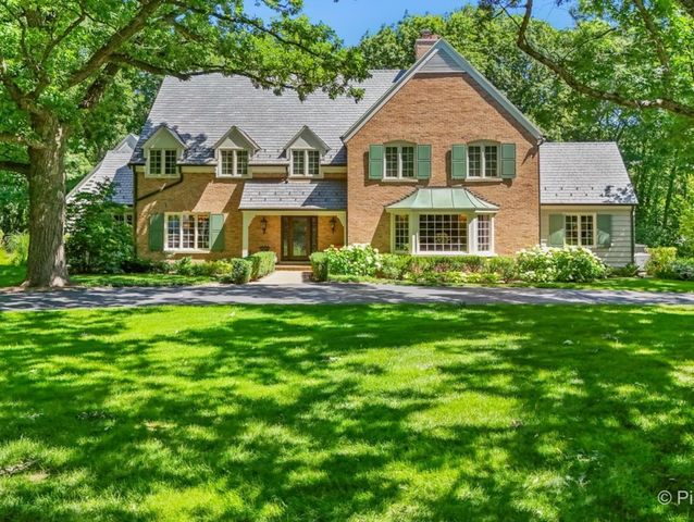 1986 Camphill Circle, Inverness, IL 60067