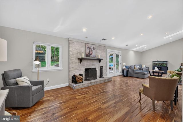 6273 OCCOQUAN FOREST DR, Manassas, VA 20112