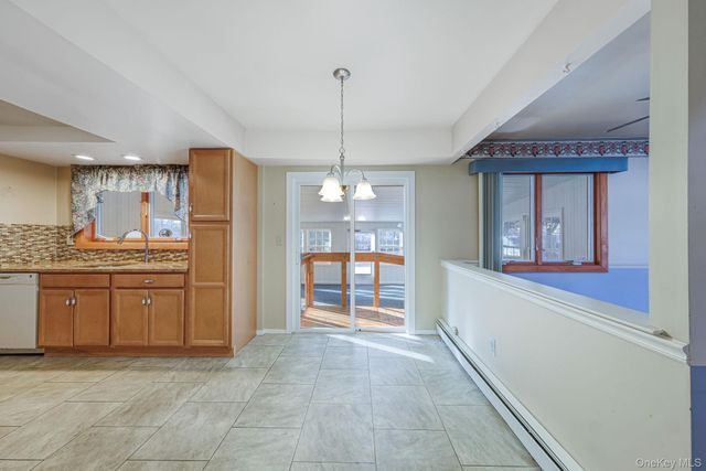 139 Tarpon Avenue, Medford, NY 11763