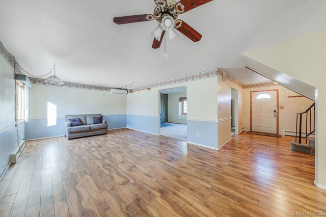 139 Tarpon Avenue, Medford, NY 11763