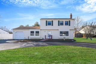 139 Tarpon Avenue, Medford, NY 11763