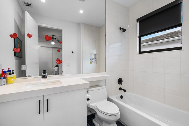 17099 Watersprite Lakes Road, Boca Raton, FL 33496