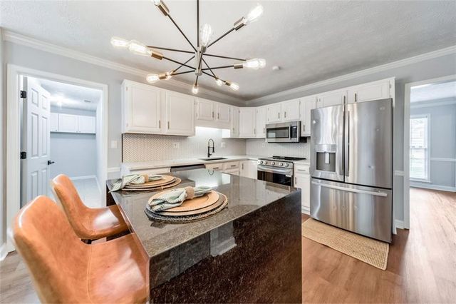 4929 Willow Creek Drive, Woodstock, GA 30188