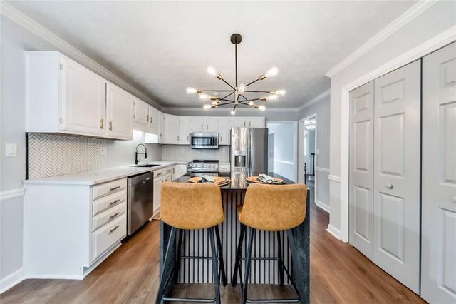 4929 Willow Creek Drive, Woodstock, GA 30188