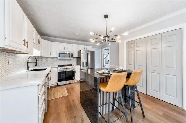 4929 Willow Creek Drive, Woodstock, GA 30188