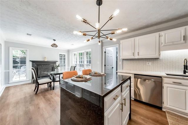 4929 Willow Creek Drive, Woodstock, GA 30188