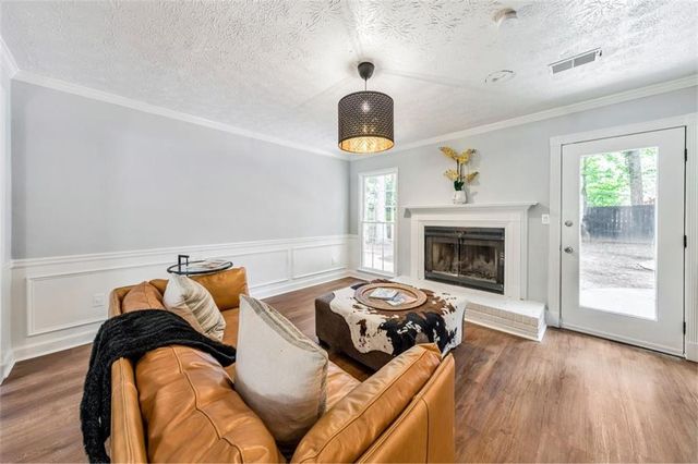 4929 Willow Creek Drive, Woodstock, GA 30188