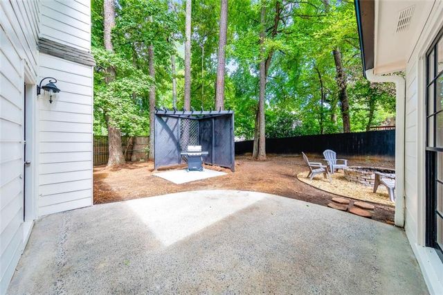 4929 Willow Creek Drive, Woodstock, GA 30188