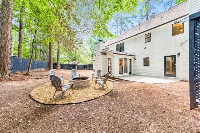 4929 Willow Creek Drive, Woodstock, GA 30188