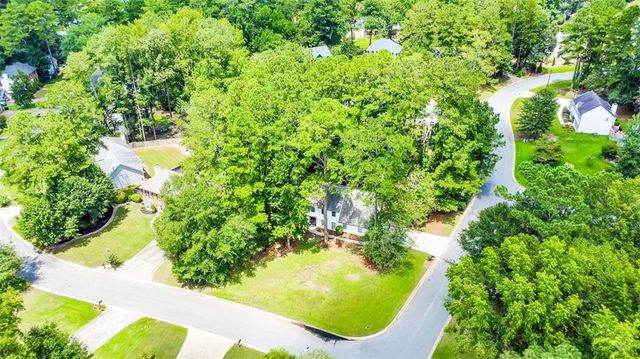 4929 Willow Creek Drive, Woodstock, GA 30188