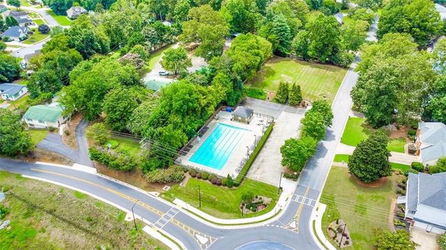 4929 Willow Creek Drive, Woodstock, GA 30188