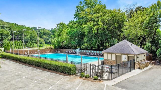4929 Willow Creek Drive, Woodstock, GA 30188