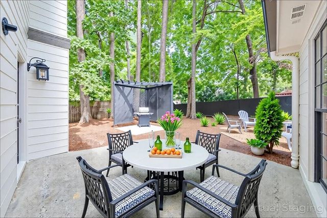 4929 Willow Creek Drive, Woodstock, GA 30188