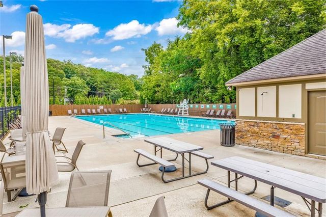 4929 Willow Creek Drive, Woodstock, GA 30188