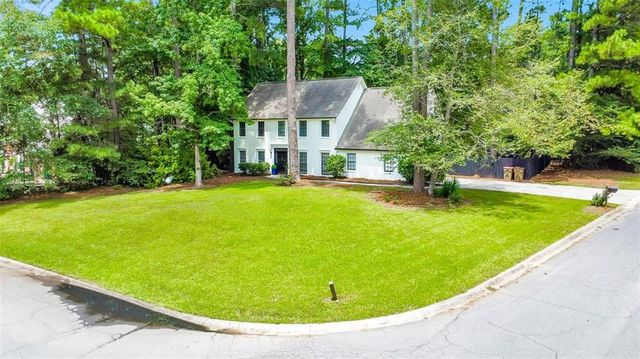 4929 Willow Creek Drive, Woodstock, GA 30188