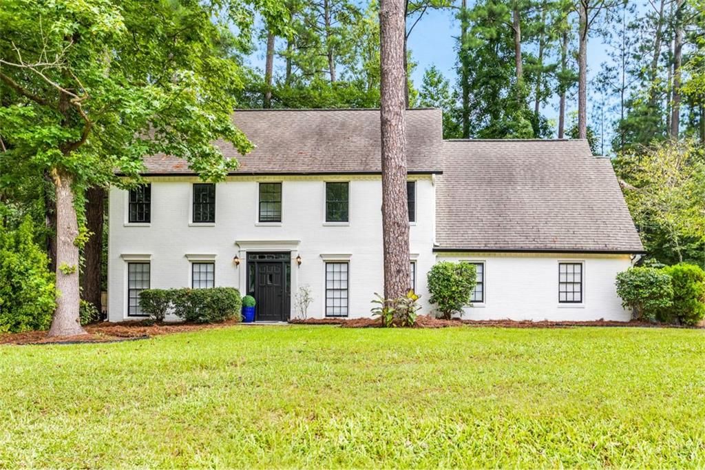 4929 Willow Creek Drive, Woodstock, GA 30188