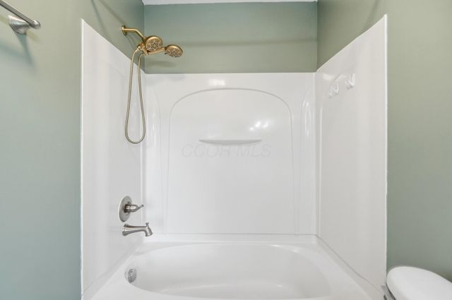 6940 Churchill Downs Drive, 40, New Albany, OH 43054