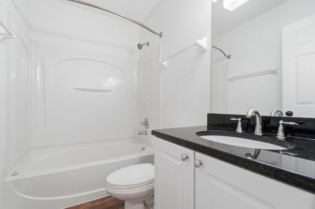 6940 Churchill Downs Drive, 40, New Albany, OH 43054