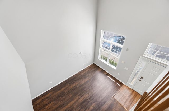 6940 Churchill Downs Drive, 40, New Albany, OH 43054