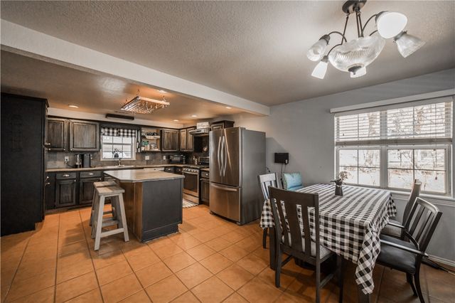 8551 Athens Lane, Fayetteville, AR 72704