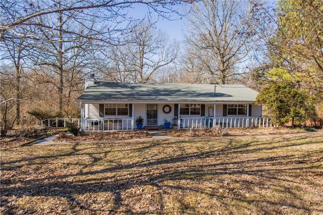 8551 Athens Lane, Fayetteville, AR 72704