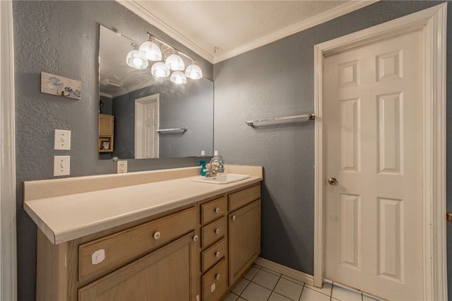 8551 Athens Lane, Fayetteville, AR 72704