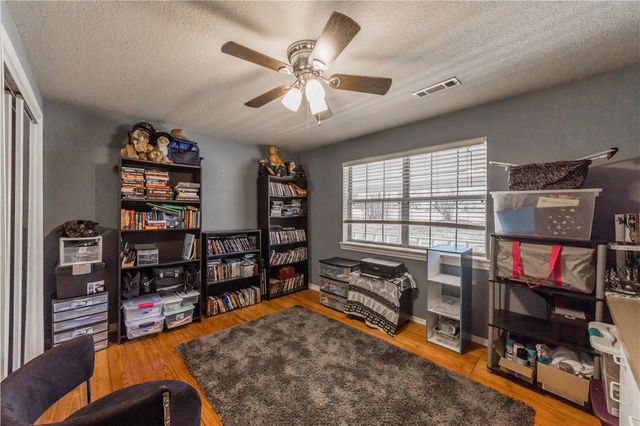 8551 Athens Lane, Fayetteville, AR 72704