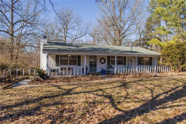 8551 Athens Lane, Fayetteville, AR 72704