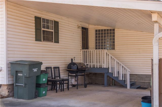 8551 Athens Lane, Fayetteville, AR 72704