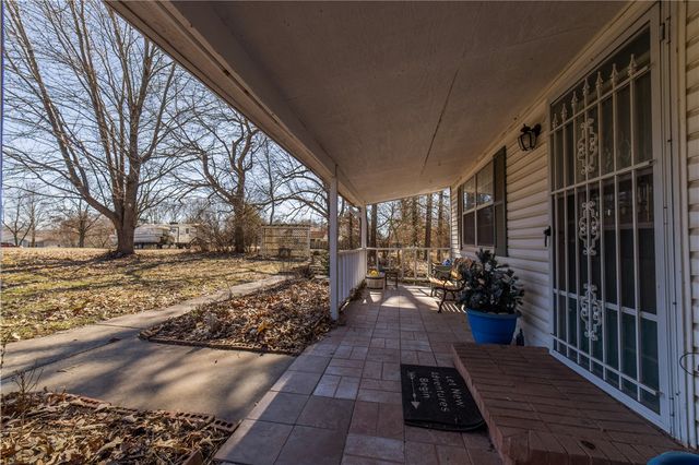 8551 Athens Lane, Fayetteville, AR 72704