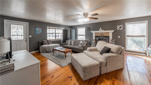 8551 Athens Lane, Fayetteville, AR 72704