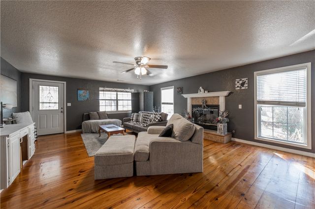 8551 Athens Lane, Fayetteville, AR 72704
