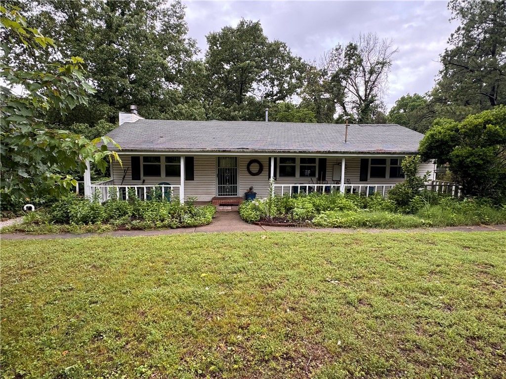 8551 Athens Lane, Fayetteville, AR 72704