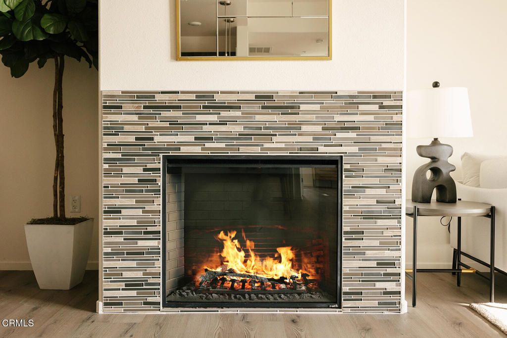 Image 32 of property listing at 124 W Colorado Street 301, Glendale, CA 91204