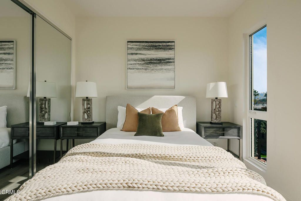 Image 64 of property listing at 124 W Colorado Street 301, Glendale, CA 91204