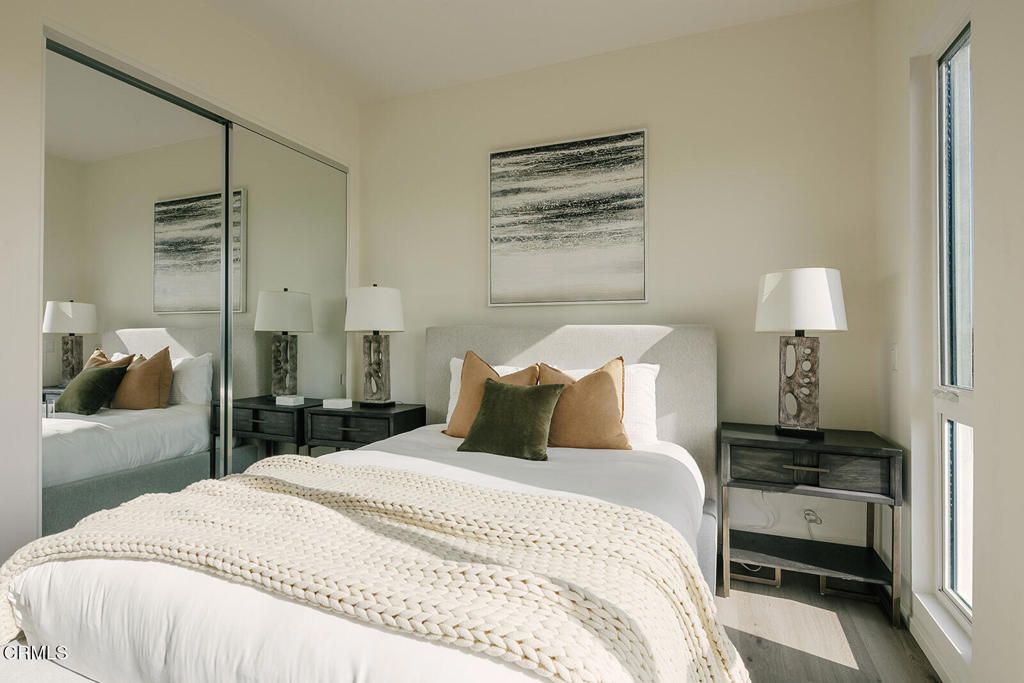 Image 65 of property listing at 124 W Colorado Street 301, Glendale, CA 91204