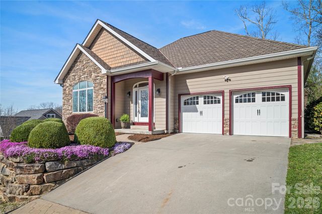 84 Deep Valley Lane, Hendersonville, NC 28791