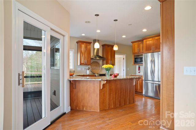 84 Deep Valley Lane, Hendersonville, NC 28791